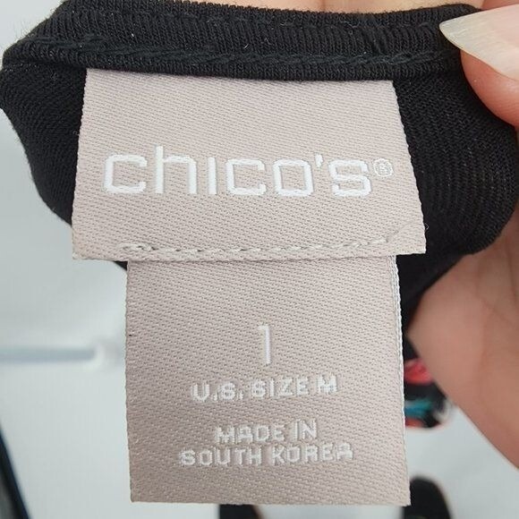 CHICO'S Floral Tulip Hem Top Blouse Mixed Media Size 1 (Medium) EUC - Picture 7 of 7